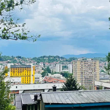 T&n Studio-center-free Parking,ac,train-bus Station *