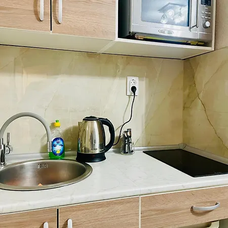 T&n Studio-center-free Parking,ac,train-bus Station Apartamento