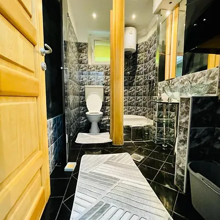 Apartment T&n Studio-center-free Parking,ac,train-bus Station Sarajevo