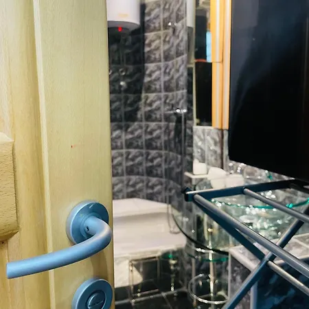 Apartamento T&n Studio-center-free Parking,ac,train-bus Station *